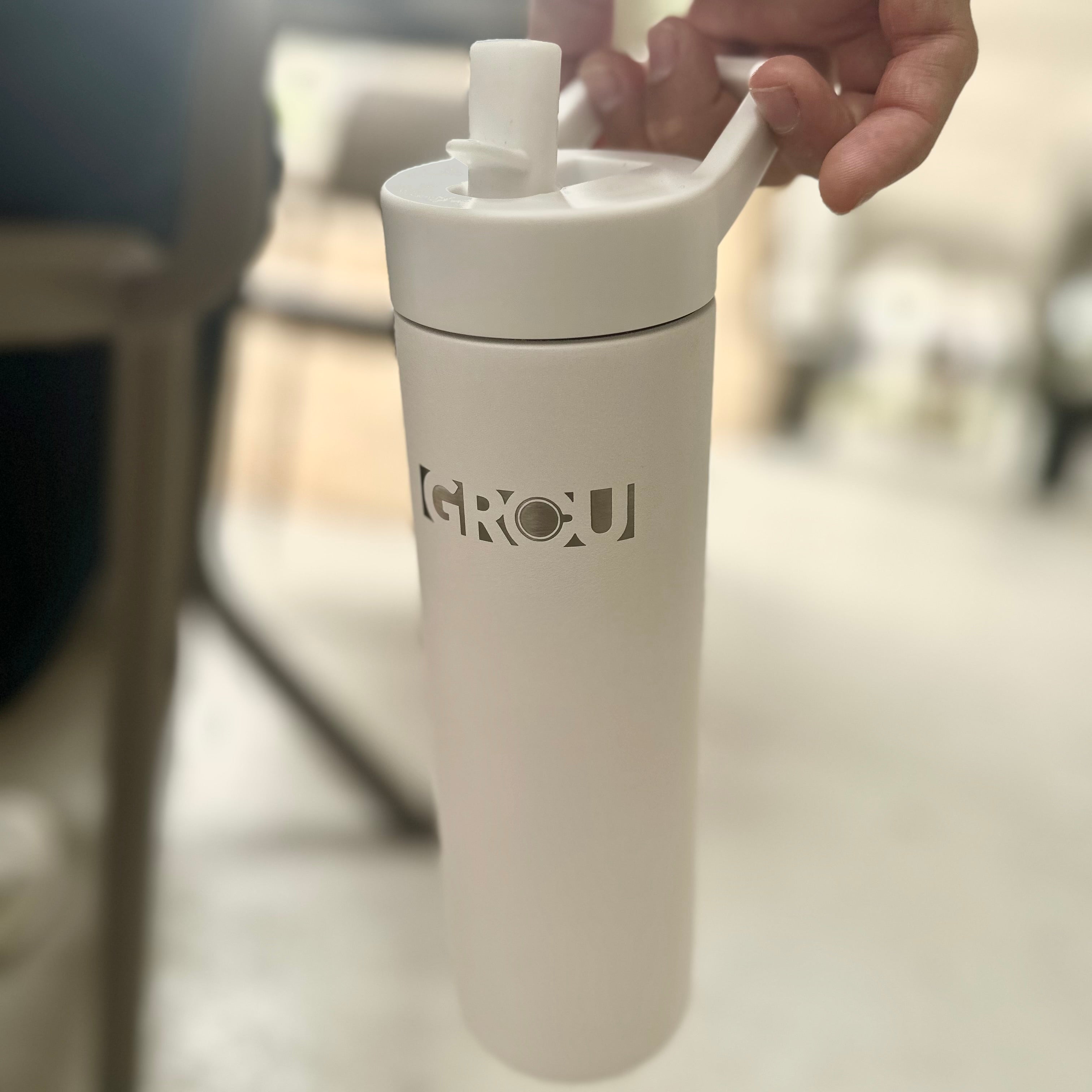 White Bottle - 20oz Insulated stainless steel